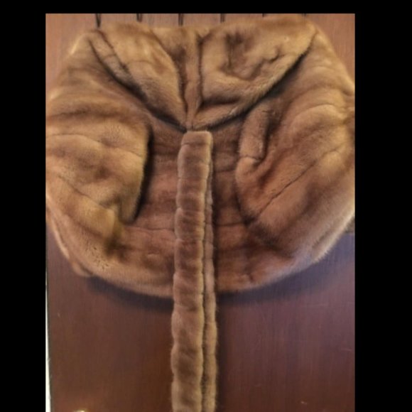 DISCOUNTED/ Mink Wrap and mink belt/Neiman Marcus - Picture 4 of 9